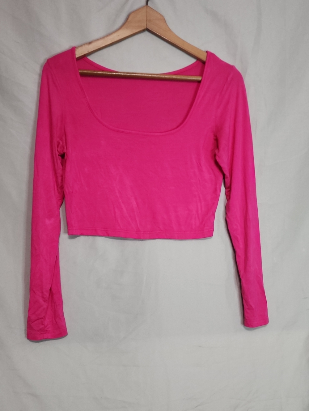 Women's Long Sleeve Scoop Neck Crop Top - Hot Pink